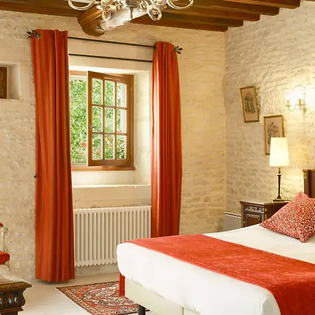 Junior Triple Pmr Résidentielle Avec Cuisine Au Manoir De Mathan à 5mn D'arromanches Et 10 Mn De Bayeux Apartahotel