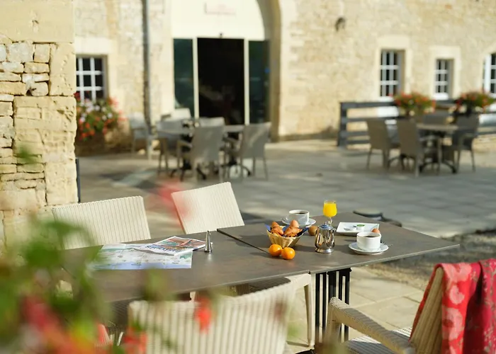 Junior Triple Pmr Résidentielle Avec Cuisine Au Manoir De Mathan à 5mn D'arromanches Et 10 Mn De Bayeux 3* Crépon